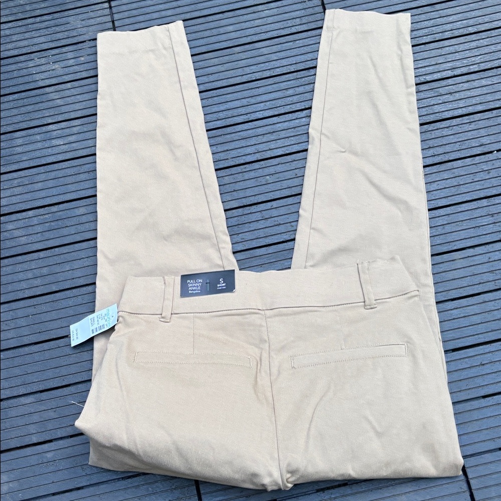 NWT Maurices pull on Khaki Chinos S - Picture 4 of 7